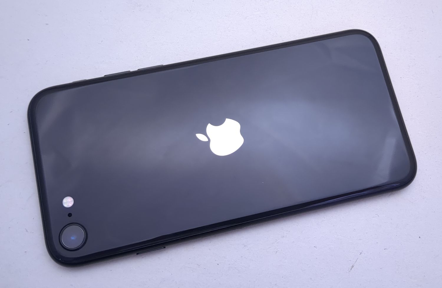 ムスビー｜【良品中古】 iPhone SE2 64GB ブラック SIMロック解除済み 