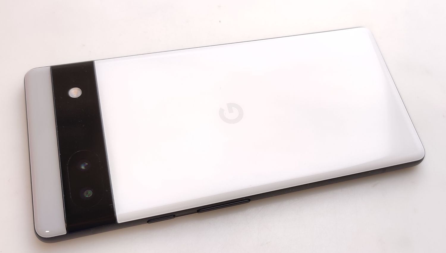 ムスビー｜【美品中古】 Google Pixel 6a 128GB チョーク(白) SIM 
