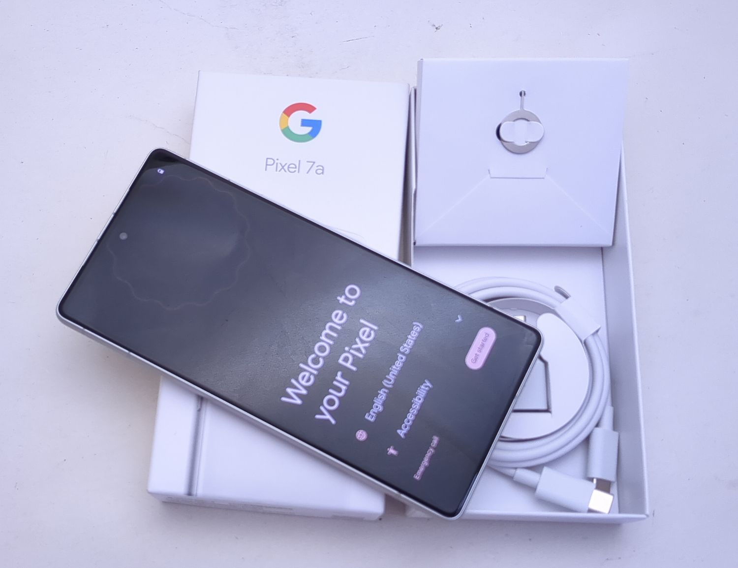 ムスビー｜【極上美品】 Google Pixel7a 128GB スノー docomo版SIM 