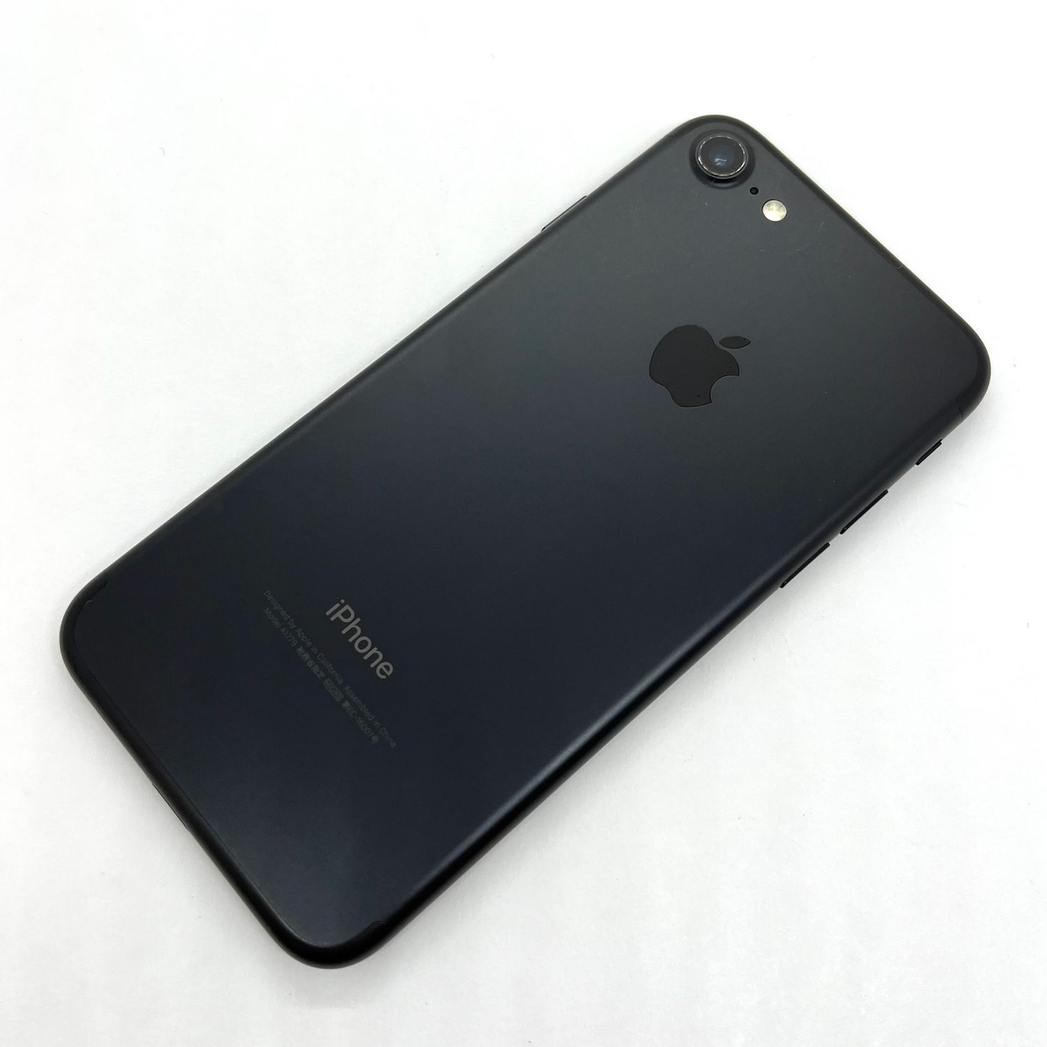 ムスビー｜美品 iPhone7 ブラック 32GB docomo SIMフリー バッテリー84  