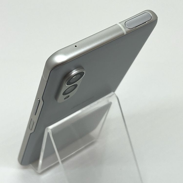 �ڶ����ʡ�arrows N F-51C docomo SIM�ե꡼ �ե����ۥ磻��