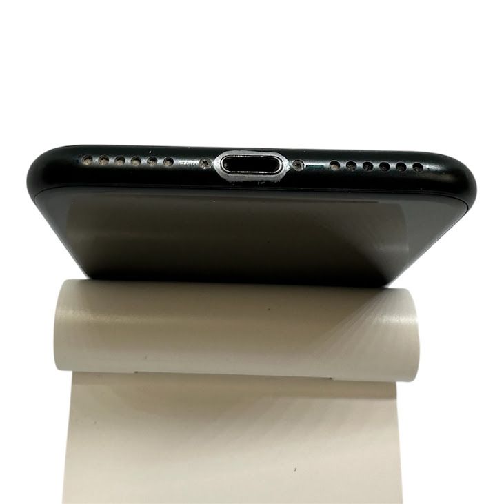 iPhone��SE����3�����64GB���ߥåɥʥ��ȡ�SIM�ե꡼���ɥ�����