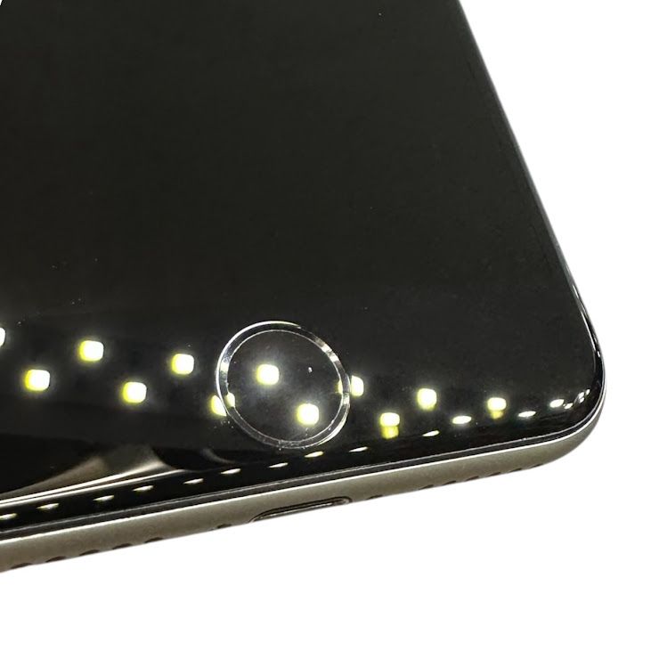 iPhone��SE����2�����64GB���ۥ磻�ȡ�SIM�ե꡼����ŷ��Х�����