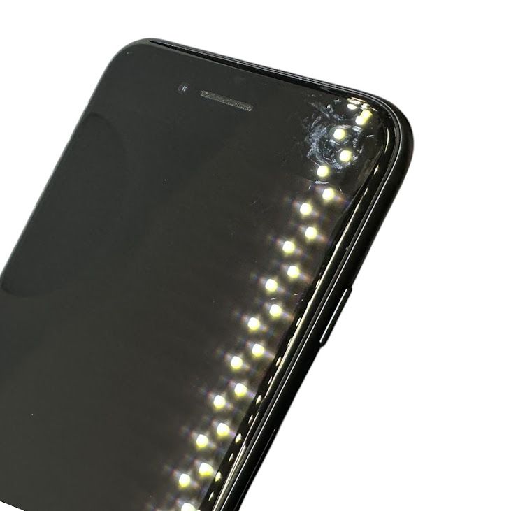 �ڥХåƥ꡼98%��iPhone��SE����3�����64GB���ߥåɥʥ��ȡ�SIM�ե꡼��au��