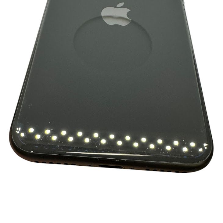 iPhone��SE����2�����64GB���֥�å���SIM�ե꡼��au��