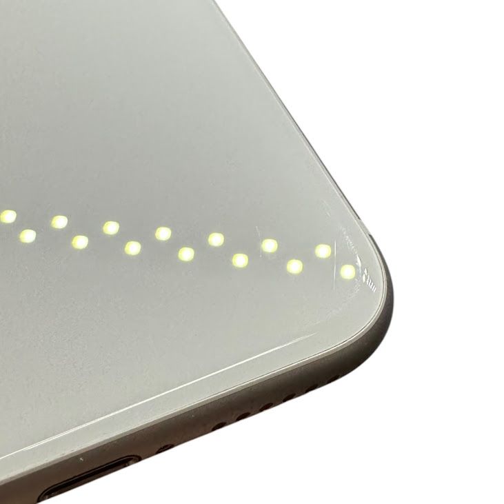 �ڥХåƥ꡼94%��iPhone��SE����2�����64GB���ۥ磻�ȡ�SIM�ե꡼��au��