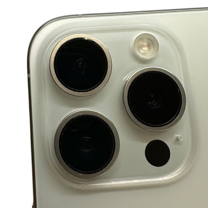 �ڥХåƥ꡼84%��iPhone��15Pro��256GB���ۥ磻�ȥ����˥��ࡡSIM�ե꡼