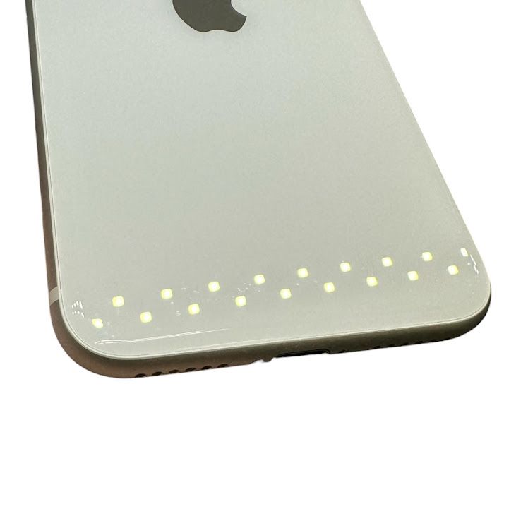 iPhone��SE����2�����64GB���ۥ磻�ȡ�SIM�ե꡼����ŷ��Х�����