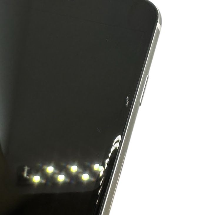 �ڥХåƥ꡼82%��iPhone��SE����2�����64GB���ۥ磻�ȡ�SIM�ե꡼���ɥ�����