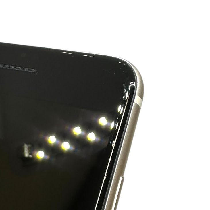 �ڥХåƥ꡼100%��iPhone��SE����3�����64GB���������饤�ȡ�SIM�ե꡼���ɥ�����
