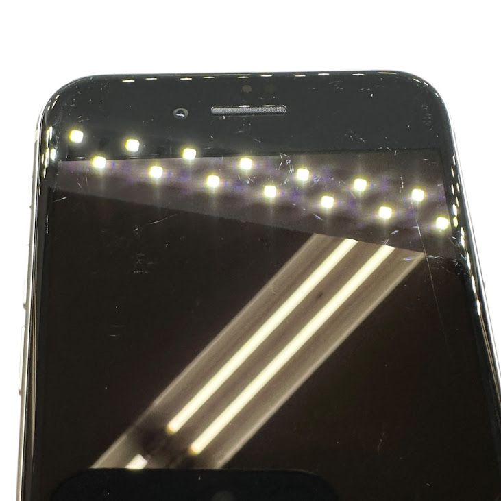�ڥХåƥ꡼94%��iPhone��SE����2�����64GB���ۥ磻�ȡ�SIM�ե꡼��au��