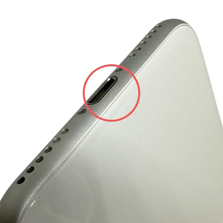 �ڥХåƥ꡼84%��iPhone��SE����2�����128GB���ۥ磻�ȡ�SIM�ե꡼���ɥ�����