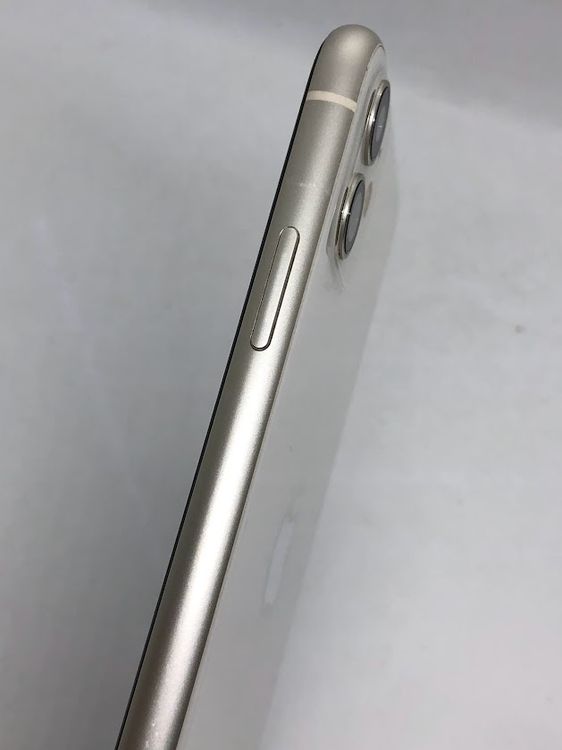 ムスビー｜iPhone11 128GB ホワイト SIMフリー バッテリー78 