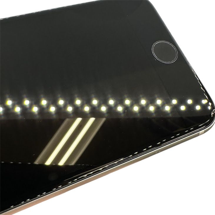 iPhone��SE����2�����64GB���ۥ磻�ȡ�SIM�ե꡼�����եȥХ���