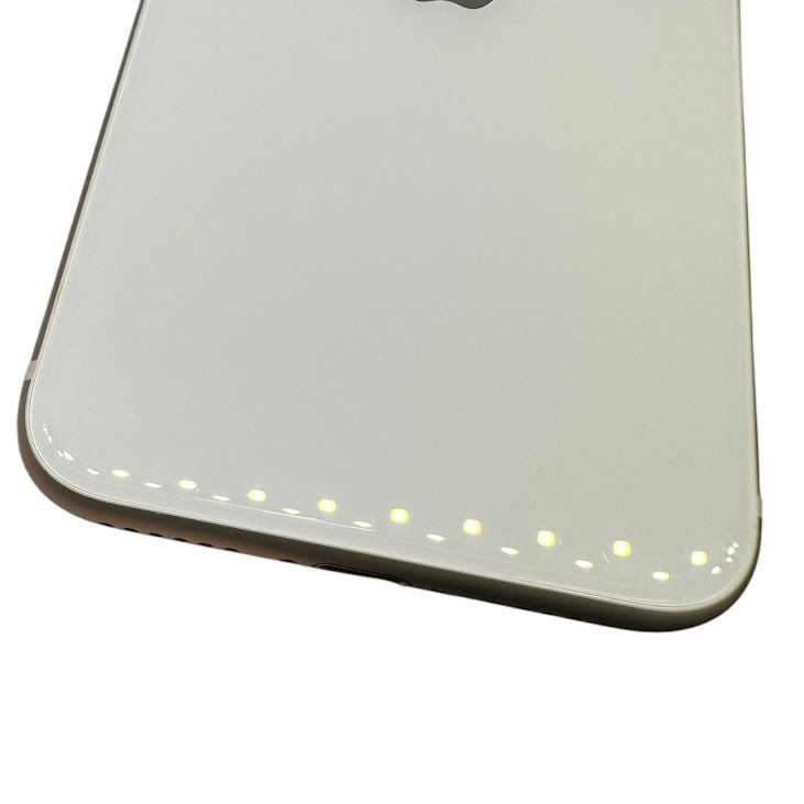 �ڥХåƥ꡼96%��iPhone��SE����2�����64GB���ۥ磻�ȡ�SIM�ե꡼��au��