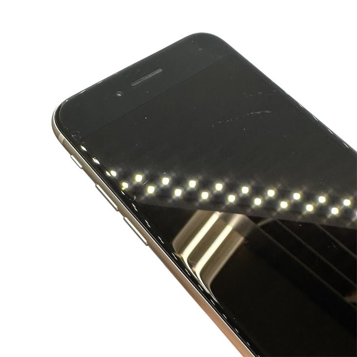 �ڥХåƥ꡼98%��iPhone��SE����2�����64GB���ۥ磻�ȡ�SIM�ե꡼��au��