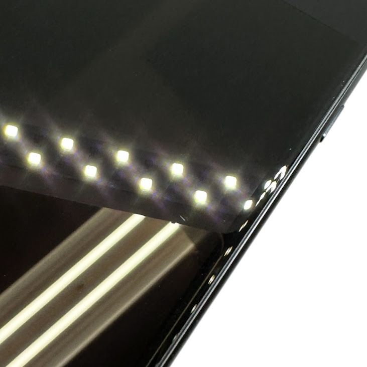 �ڥХåƥ꡼100%��iPhone��SE����3�����64GB���ߥåɥʥ��ȡ�SIM�ե꡼��au��