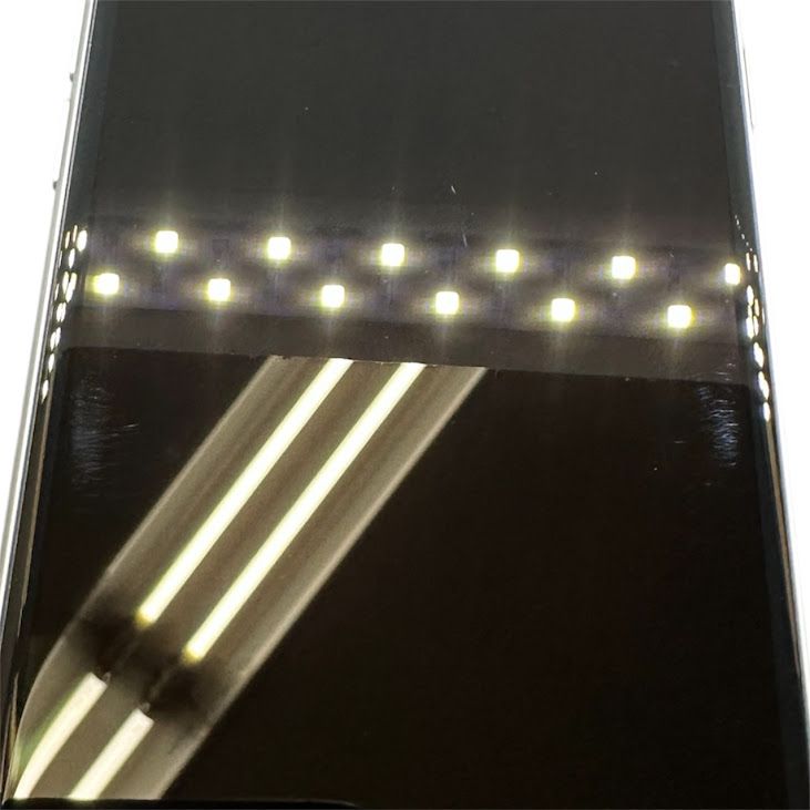 �ڥХåƥ꡼96%��iPhone��SE����2�����64GB���ۥ磻�ȡ�SIM�ե꡼��au��