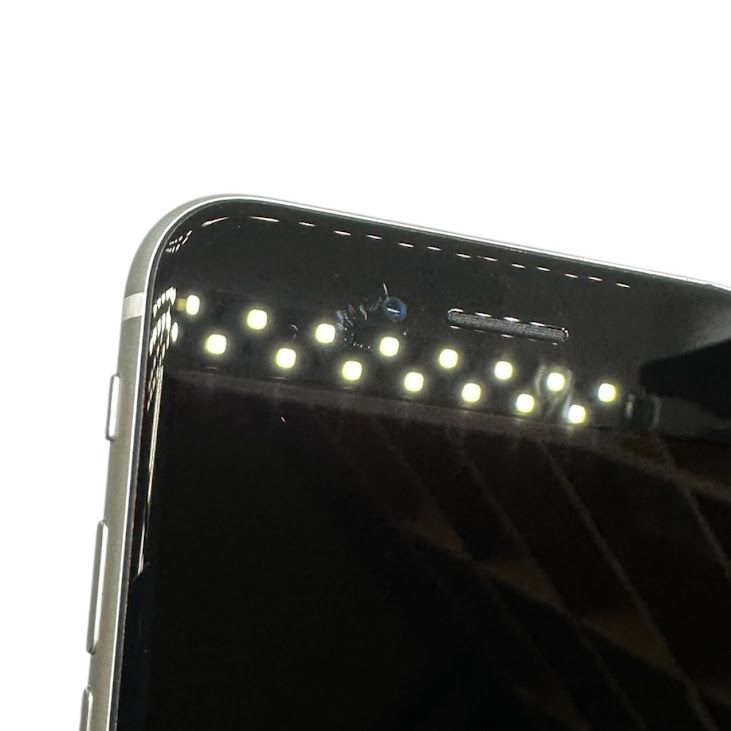 �ڥХåƥ꡼84%��iPhone��SE����2�����64GB���ۥ磻�ȡ�SIM�ե꡼��au��