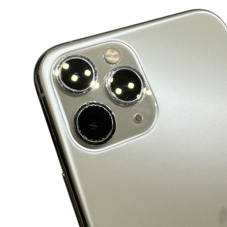 ڥХåƥ꡼82%iPhone11Pro256GBСSIMե꡼au