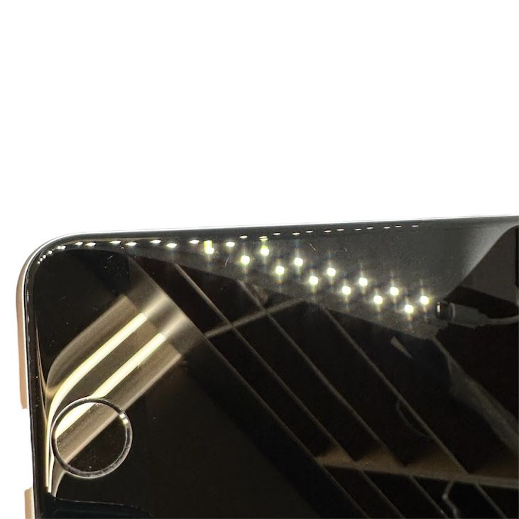 �ڥХåƥ꡼93%��iPhone��SE����2�����64GB���ۥ磻�ȡ�SIM�ե꡼��au��