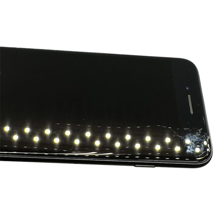 �ڥХåƥ꡼81%��iPhone��SE����2�����64GB���֥�å���SIM�ե꡼��au��