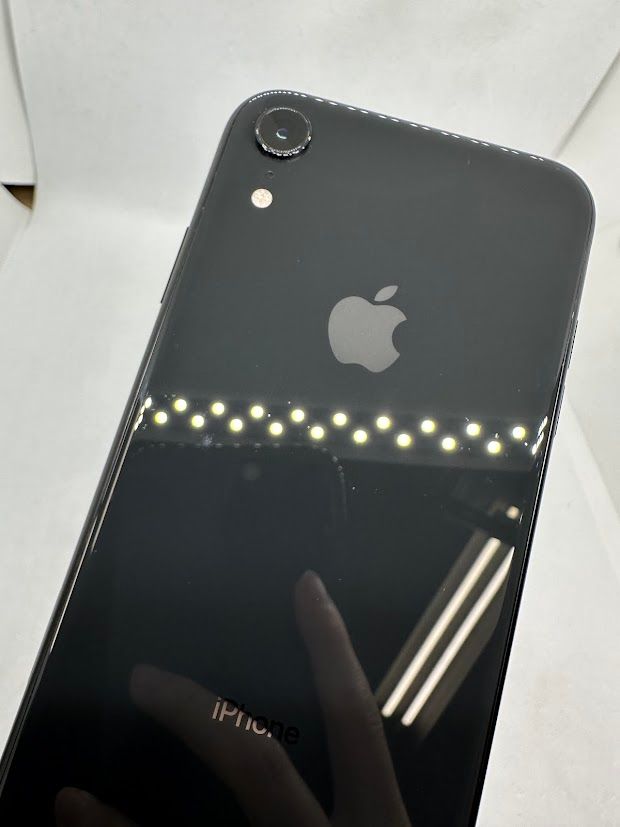 ムスビー｜iPhone XR 64GB ブラック SIMフリー バッテリー82％【iPhone 