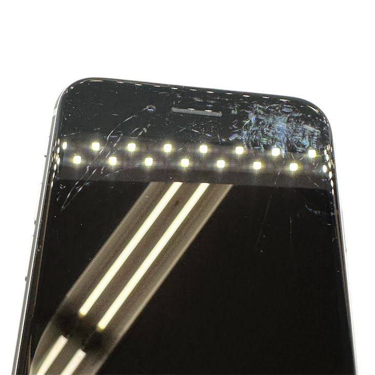 �ڥХåƥ꡼100%��iPhone��SE����2�����64GB���ۥ磻�ȡ�SIM�ե꡼��au��