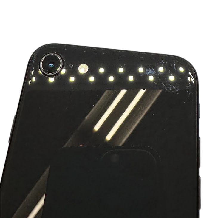 �ڥХåƥ꡼81%��iPhone��SE����2�����64GB���֥�å���SIM�ե꡼��au��