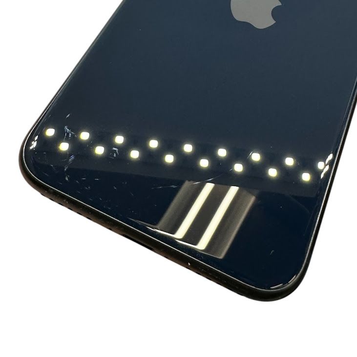 �ڥХåƥ꡼95%��iPhone��SE����3�����64GB���ߥåɥʥ��ȡ�SIM�ե꡼��au��