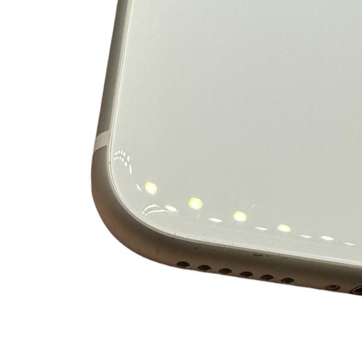 �ڥХåƥ꡼82%��iPhone��SE����2�����128GB���ۥ磻�ȡ�SIM�ե꡼�����եȥХ���