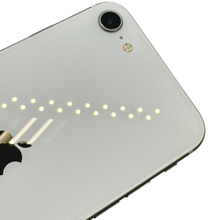 �ڥХåƥ꡼96%��iPhone��SE����2�����64GB���ۥ磻�ȡ�SIM�ե꡼��au��