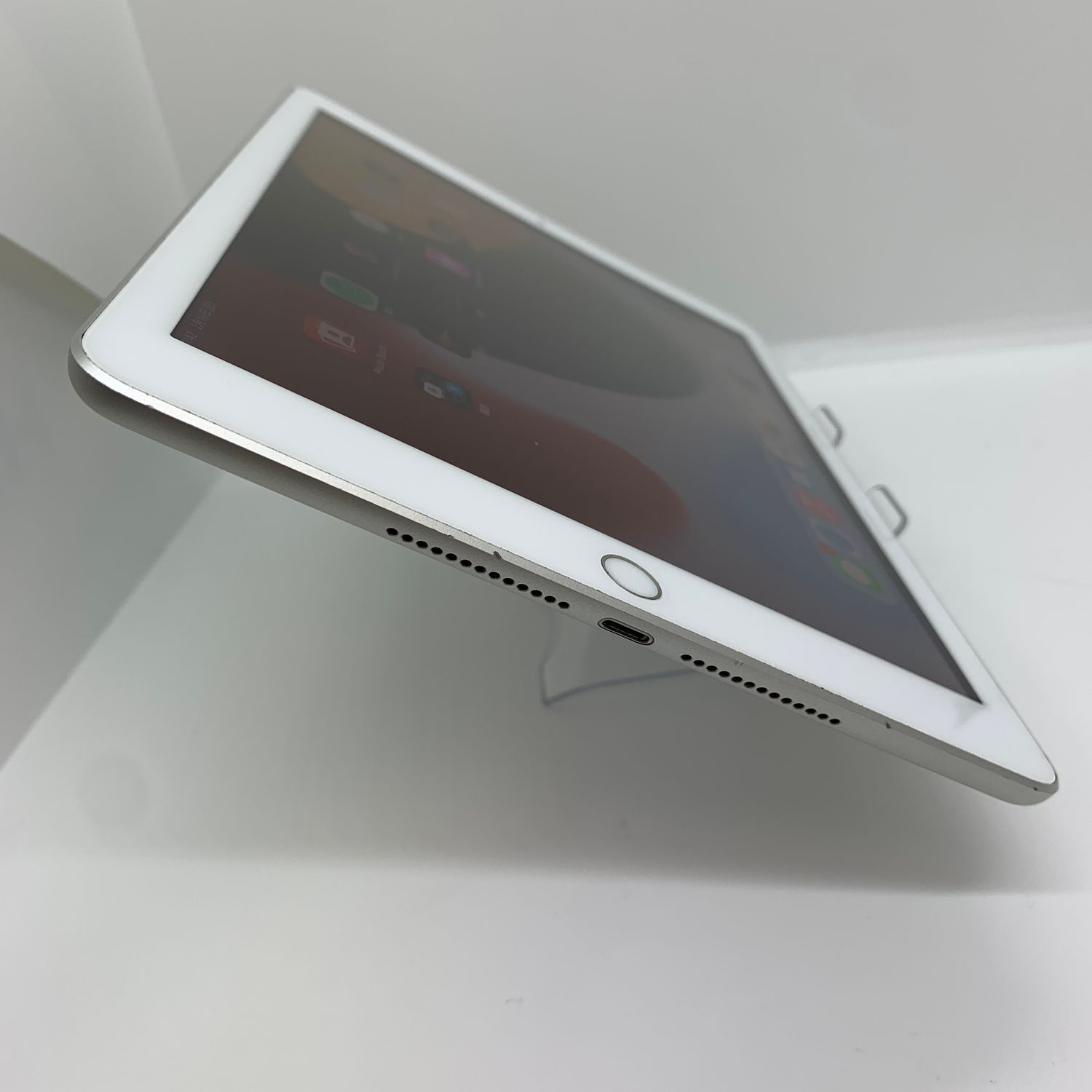 ムスビー｜iPad5 32GB Wi-Fi + Cellularモデル バッテリー92％【スマホ 