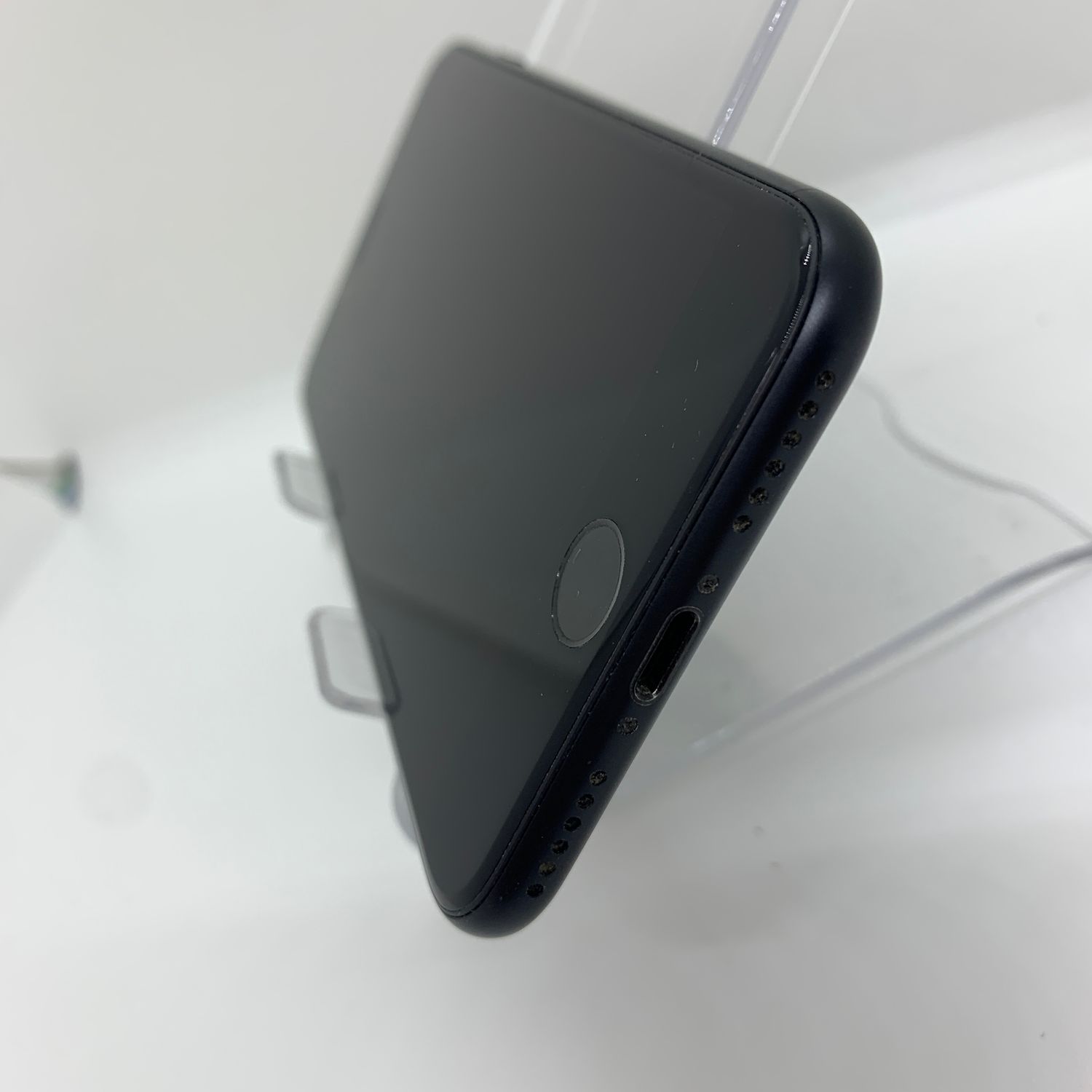 ムスビー｜iPhone SE2 128GB 超美品 バッテリー84％ SIMフリー 