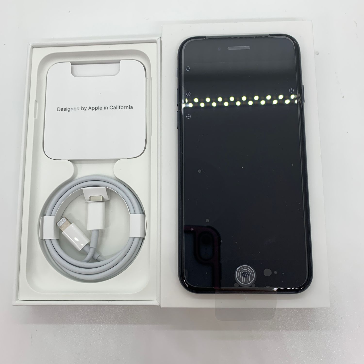 未使用品 Apple iPhone SE第2世代 128GB ホワイト（【楽天市場