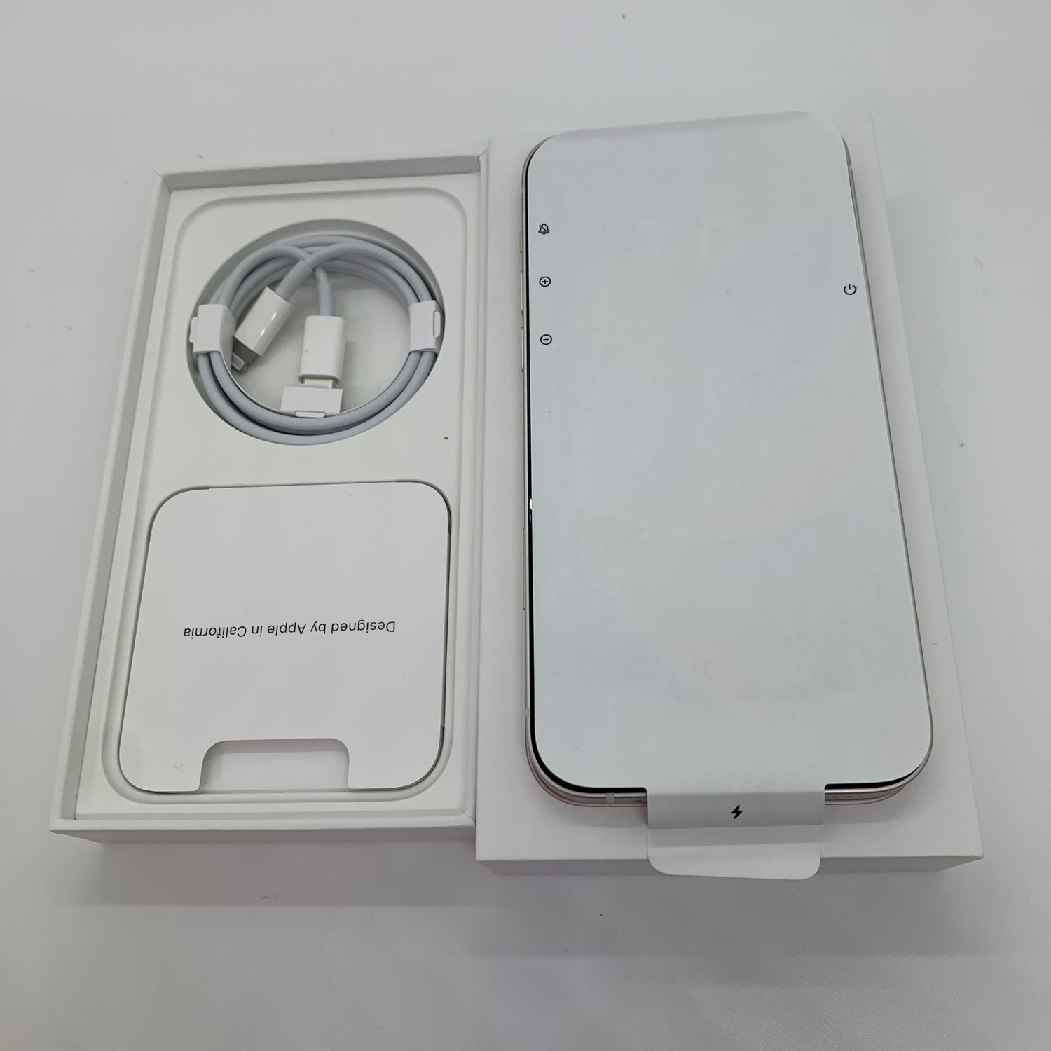 ムスビー｜iPhone 12 64GB 超美品 バッテリー99％【スマホ買取モバルナ 