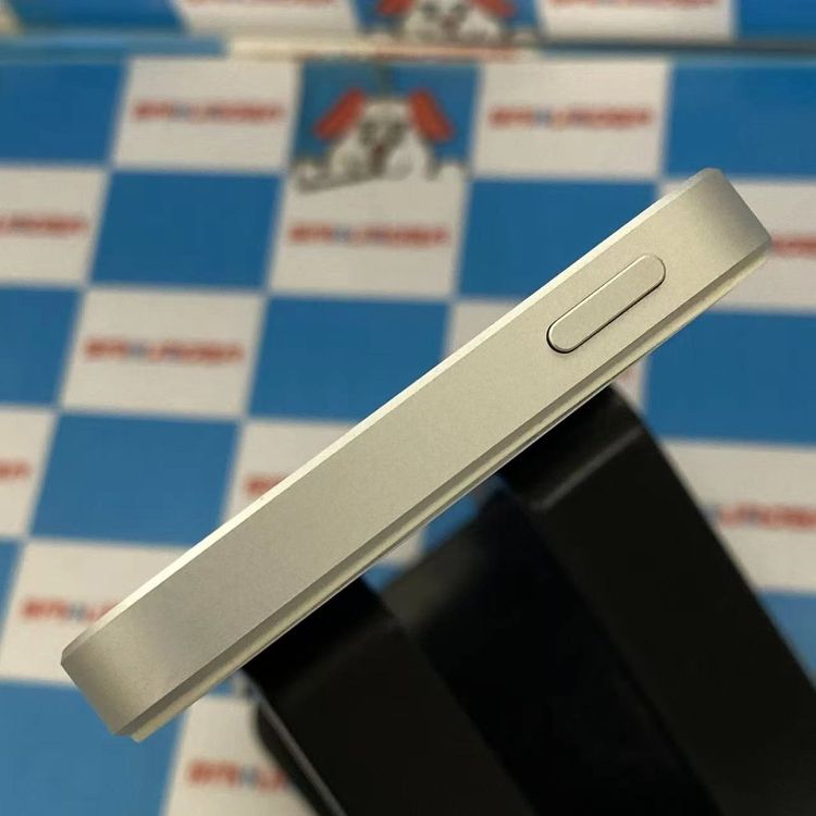 ¨��ȯ����iPhoneSE 64GB ����С� NLM72J/A AU��SIM�ե꡼��������