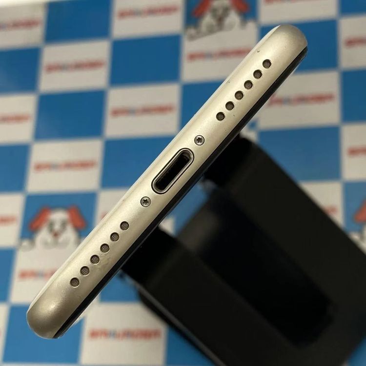 iPhoneSE ��3���� 64GB �������饤�� MMYD3J/A ��ŷ��Х�����SIM�ե꡼