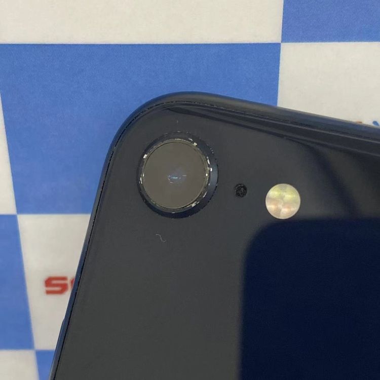 ¨��ȯ����iPhoneSE ��3���� 64GB �ߥåɥʥ��� MMYC3J/A AU��SIM�ե꡼
