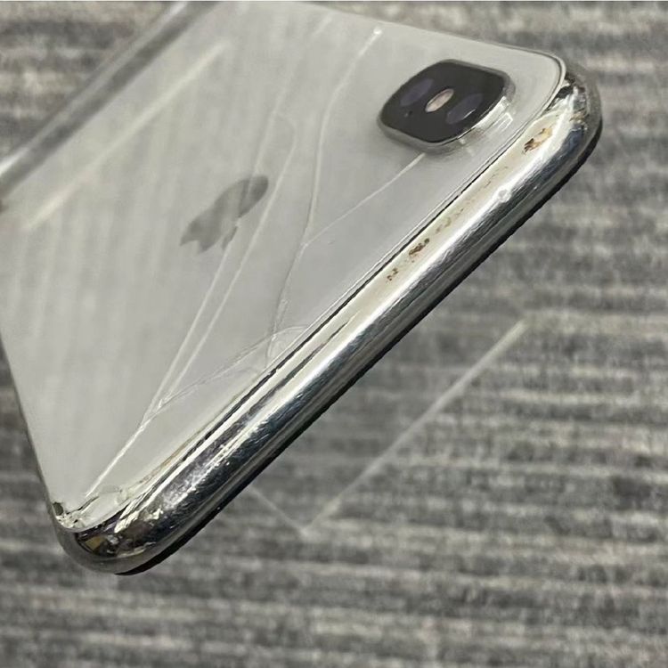 ¨��ȯ����iPhoneX 256GB ����С� MQAY2J/A ���ȥ��� �������