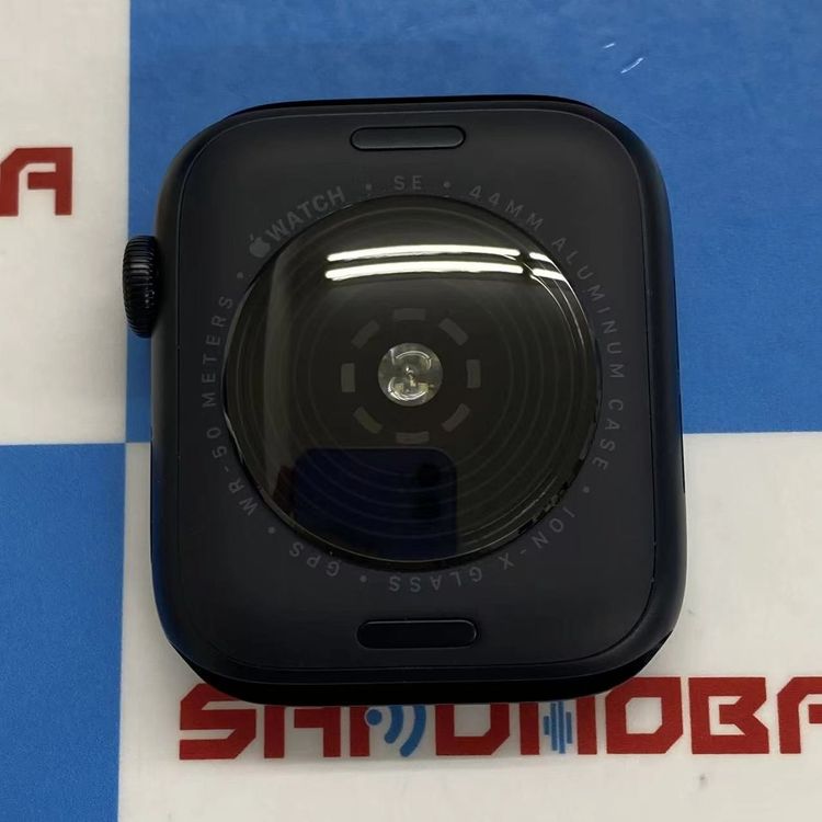 Apple Watch SE3 GPS��ǥ� 44mm 64GB �ߥåɥʥ��� MJL94J/A ��