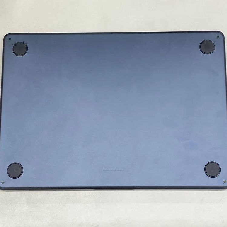 MacBook Air 13����� Mid2022 Apple M2 8GB/256GB �ߥåɥʥ�