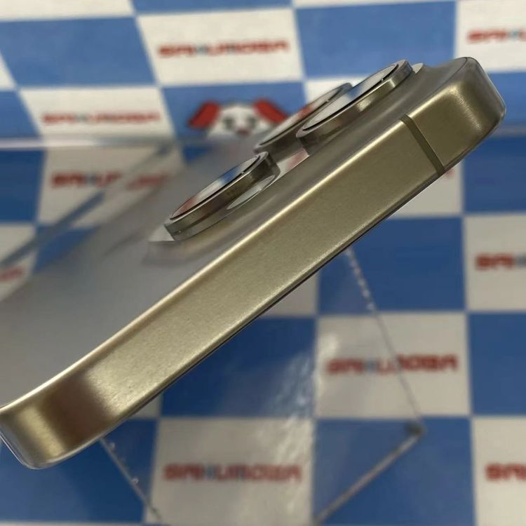 iPhone15 Pro 256GB �ʥ���������˥��� MTUF3J/A docomo��SIM��