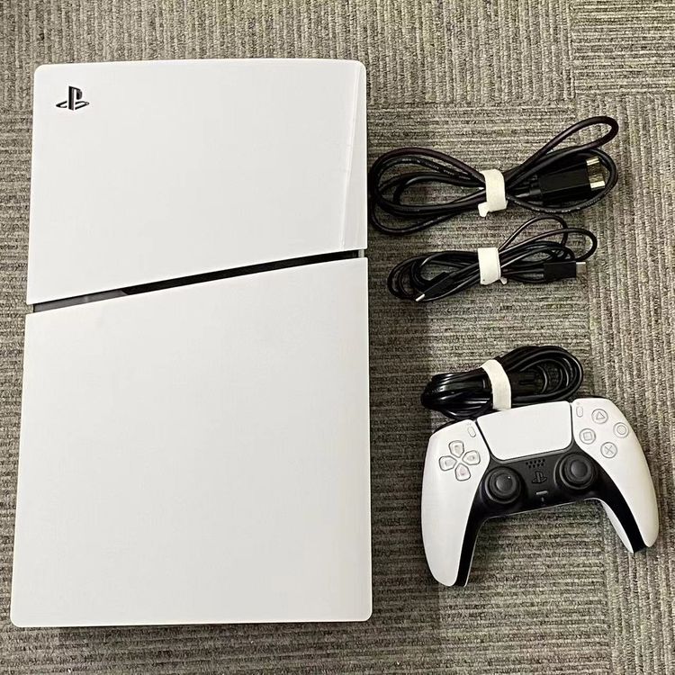 ¨��ȯ����Playstation5 CFI-2000A01 1TB �ۥ磻��