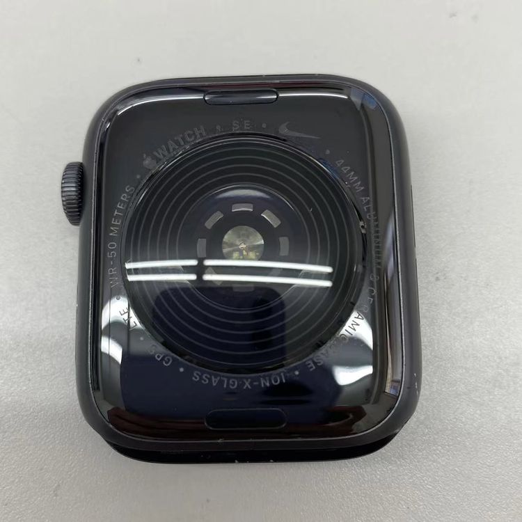 Apple Watch SE ��1���� 44mm GPS��ǥ� 32GB ���ڡ������쥤 MG0A3