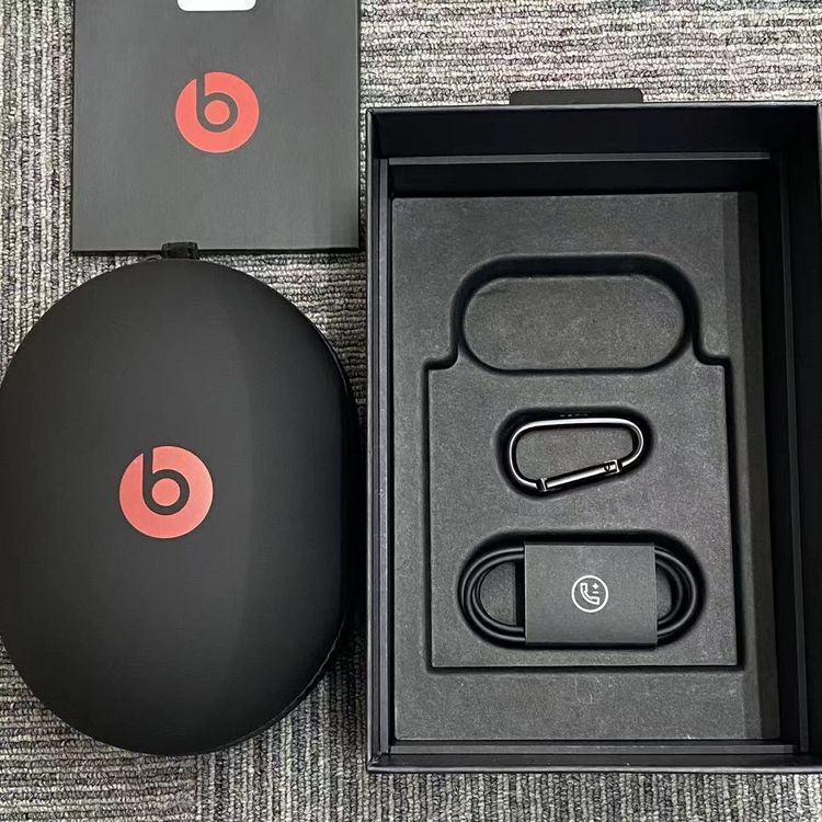 ¨��ȯ����Studio 3 Wireless �ޥåȥ֥�å� MX3X2PA/A