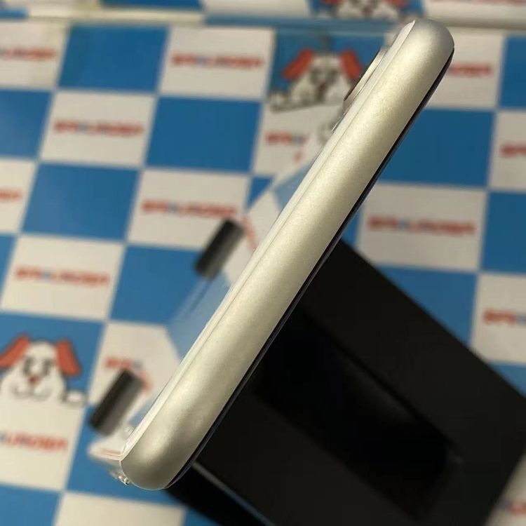 ¨��ȯ����iPhoneSE ��2���� 64GB �ۥ磻�� MHGQ3J/A SIM�ե꡼�������