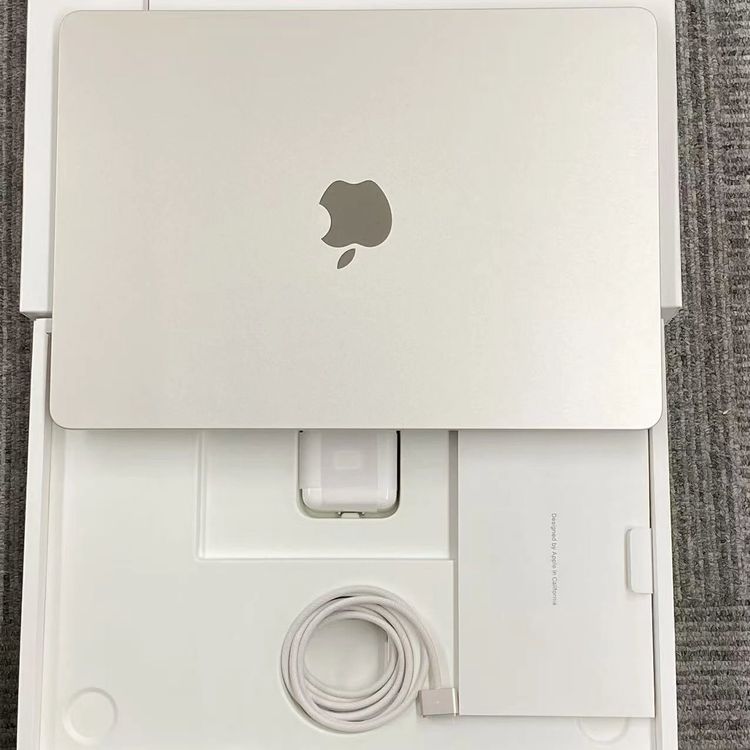 MacBook Air 13����� Early2025 Apple M4 16GB/512GB (C