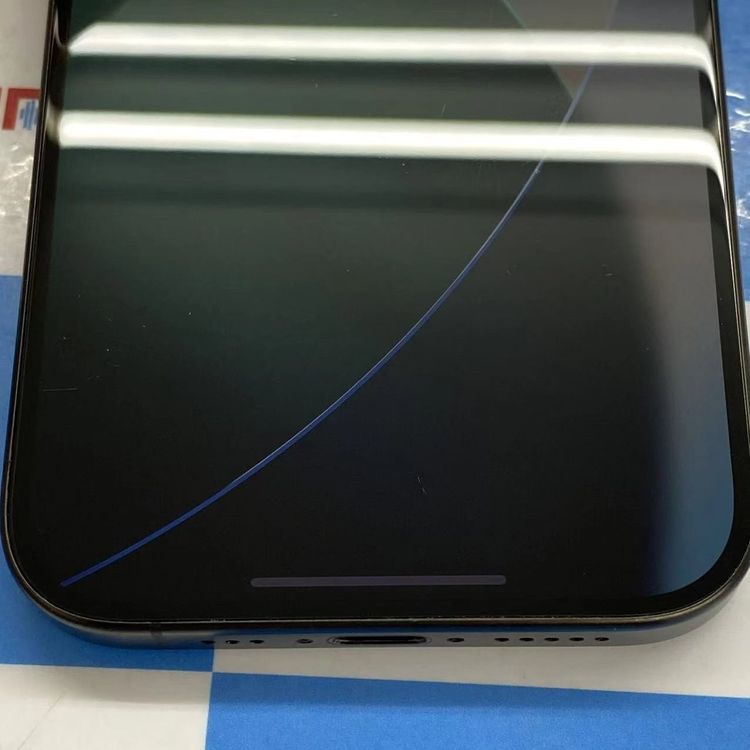 iPhone15 Pro 256GB �֥�å������˥��� NTUC3J/A AU��SIM�ե꡼�����