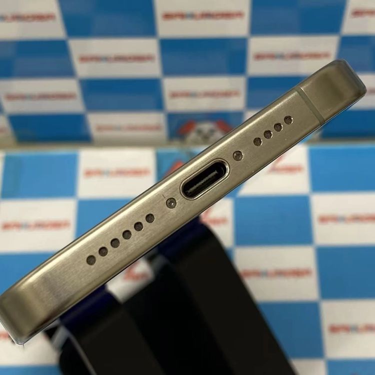 iPhone15 Pro Max 256GB �ʥ���������˥��� MU6R3J/A docomo��